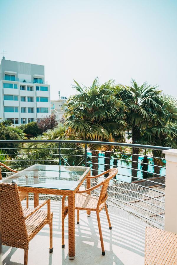 Carlotta Lido Aparthotel 4*