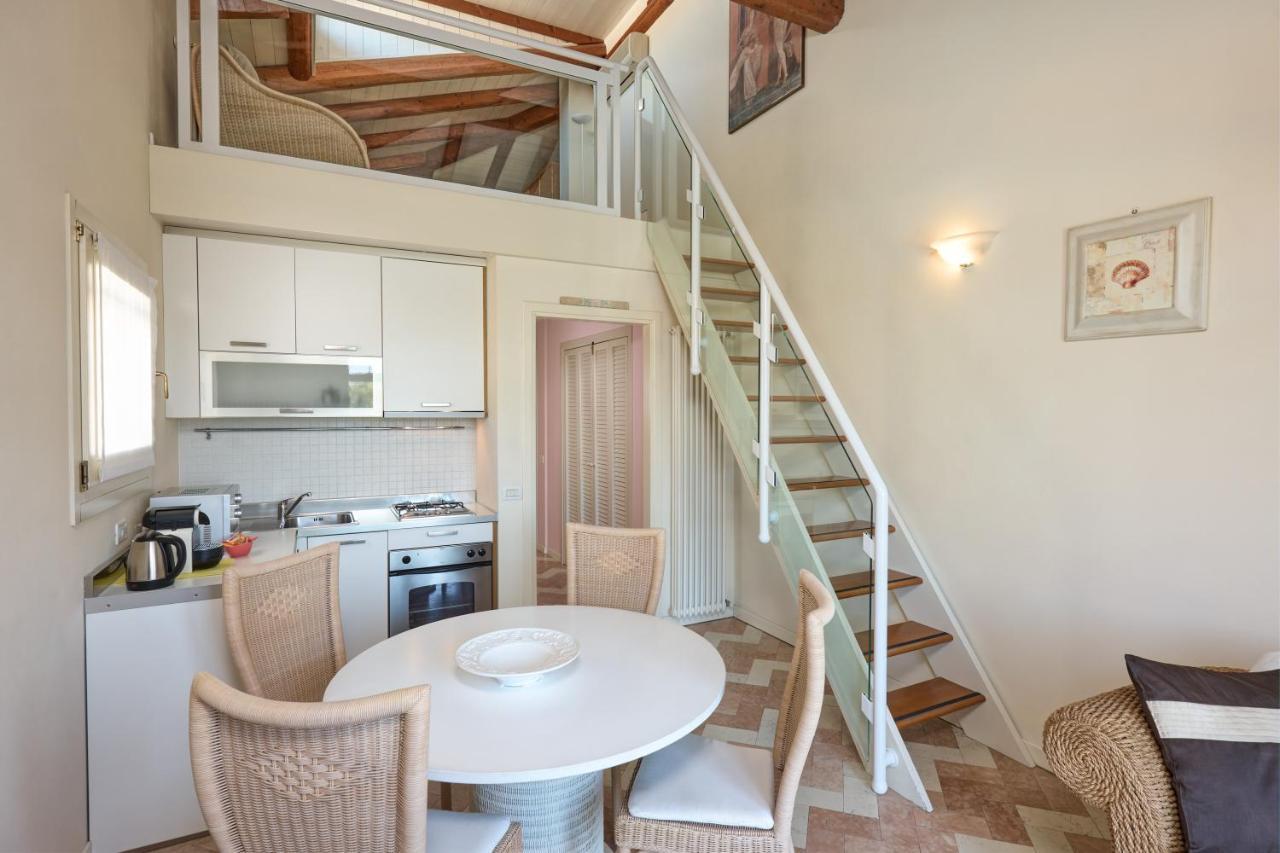 Carlotta Lido Aparthotel
