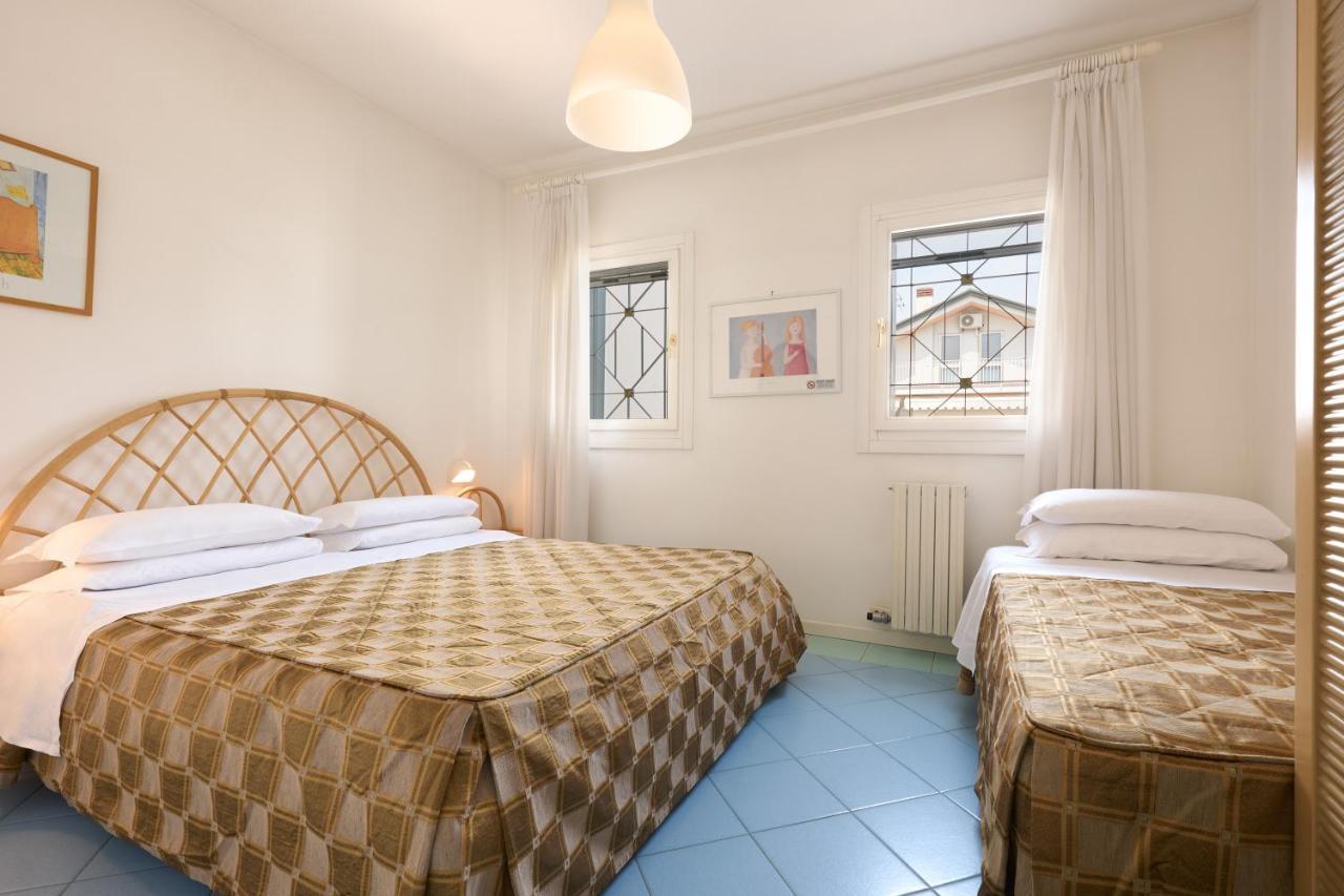 Carlotta Lido Aparthotel *