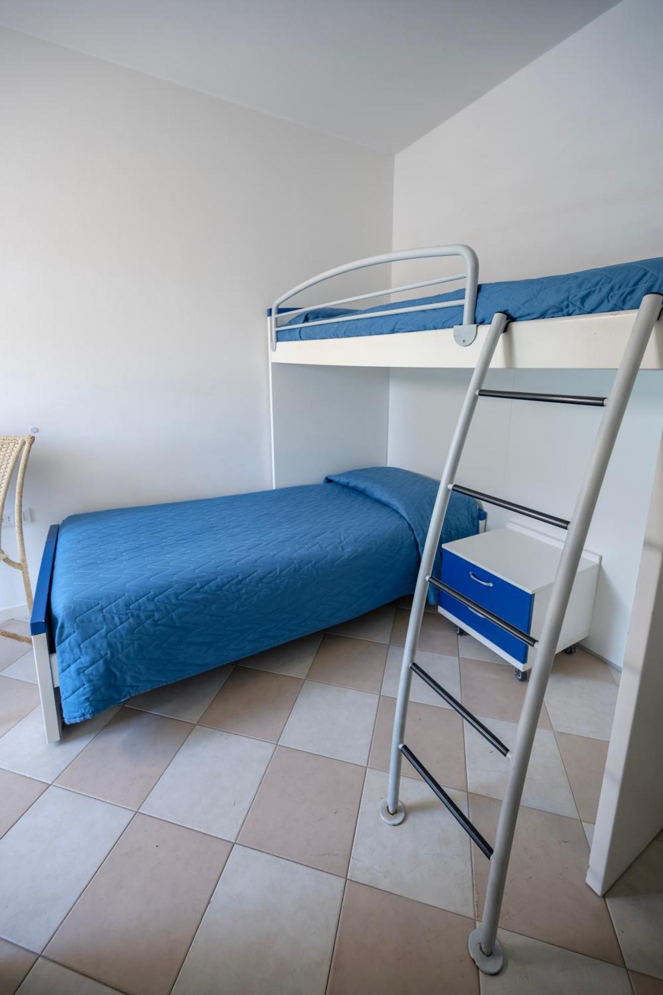 Carlotta Lido Aparthotel